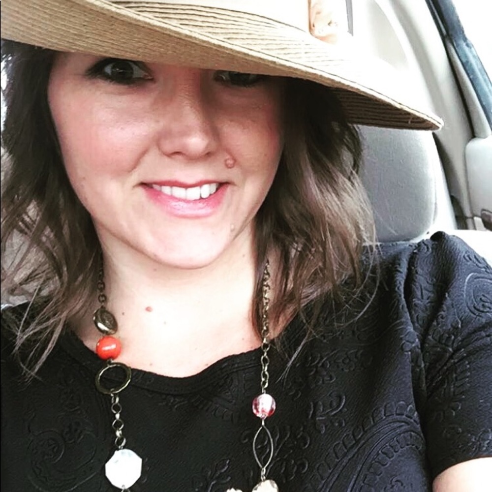 Meet your Posher, Kara